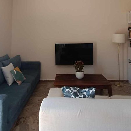 Thouria Agora Suites 2 Каламата Екстер'єр фото